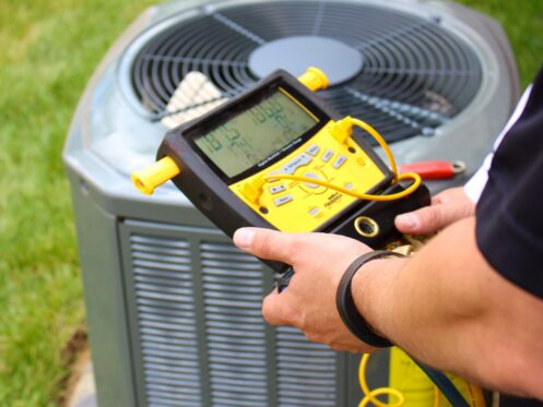 Checking refrigerant pressure